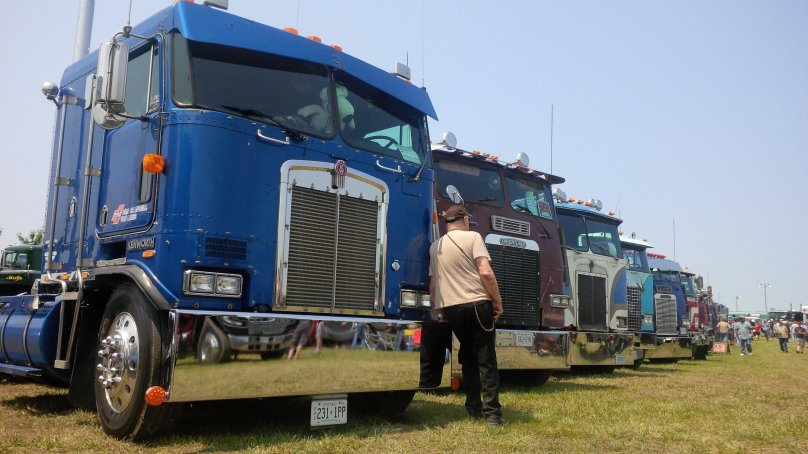 International 9800 Cabover Custom