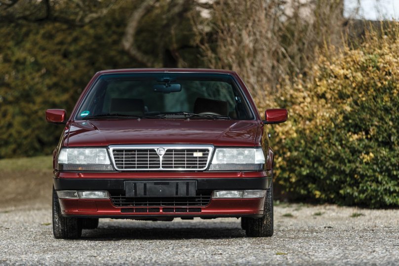 Lancia Thema 8.32 1990