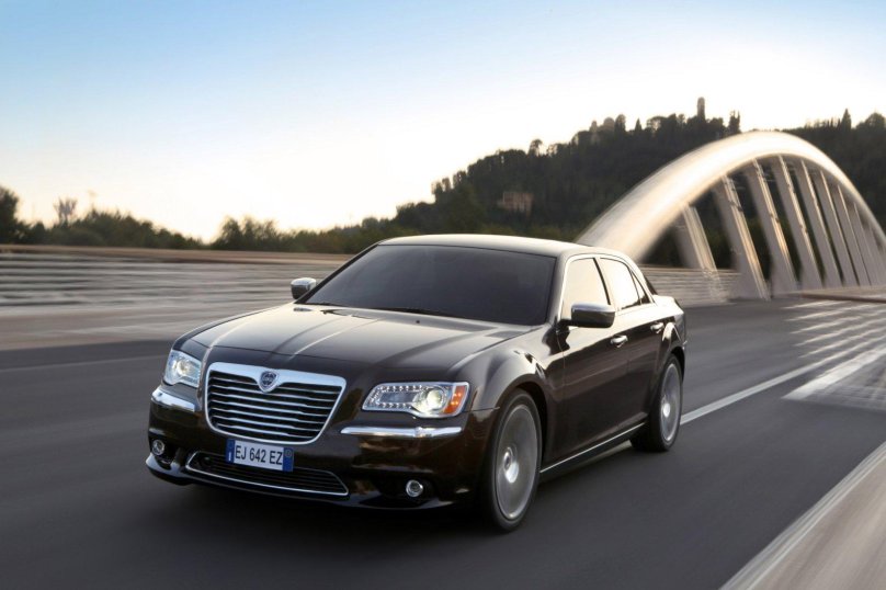 Lancia Thema 2012