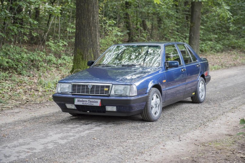 Lancia Thema 8.32 by Ferrari