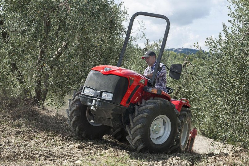 Трактор Антонио Карраро