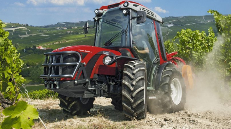 Трактор Антонио Карраро 9800