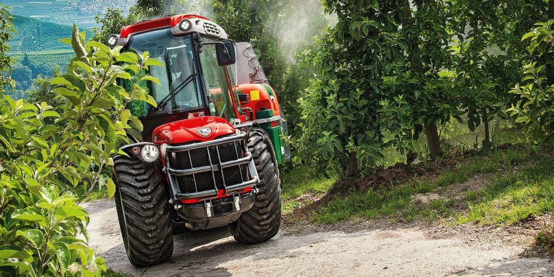 Трактор Антонио Карраро 10900