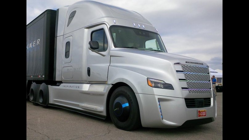 Трак Фредлайнер