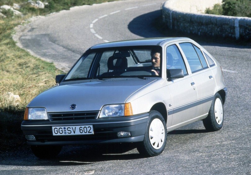 Опель кадет 1989 хэтчбек