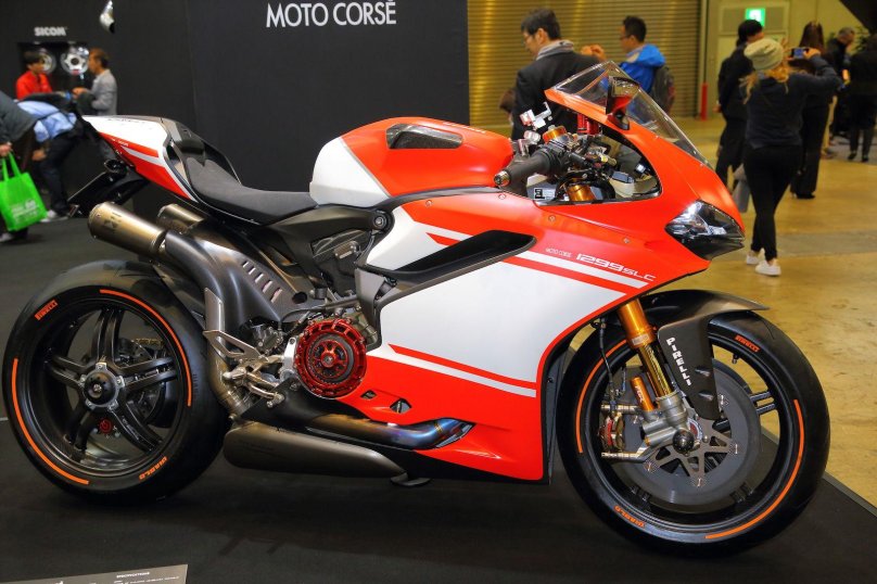 Мотоцикл Ducati Superleggera v4