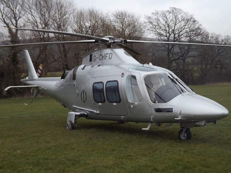 Augusta 109 вертолет