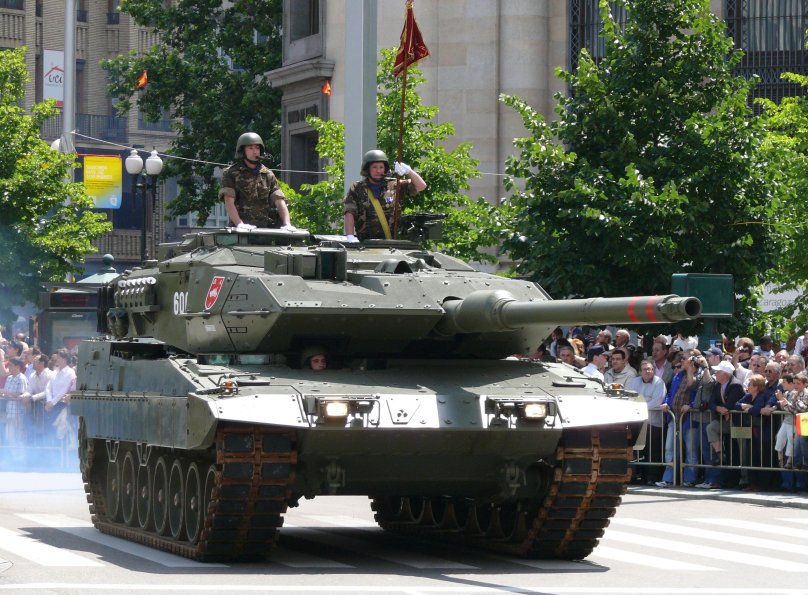 Танки Leopard 2a4 Испания