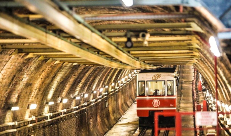Подземный фуникулер в Стамбуле