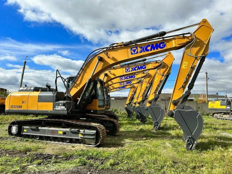 XCMG xe225