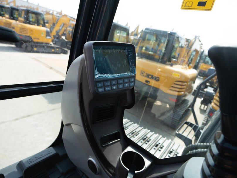 Экскаватор XCMG xe225dn