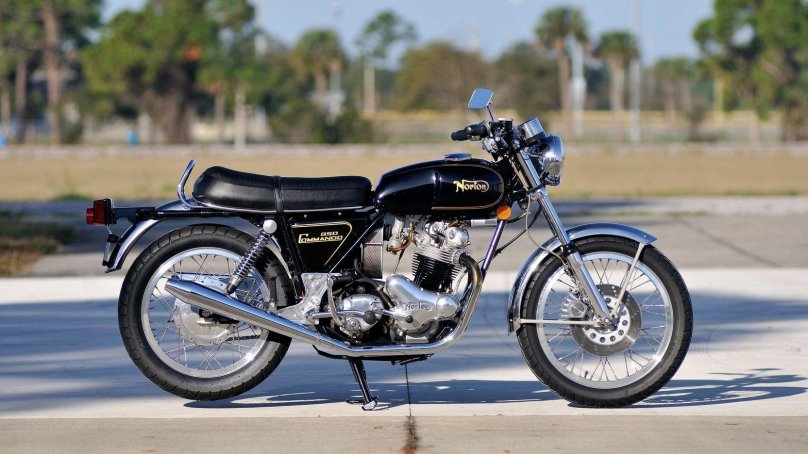 Мотоцикл Нортон Коммандо