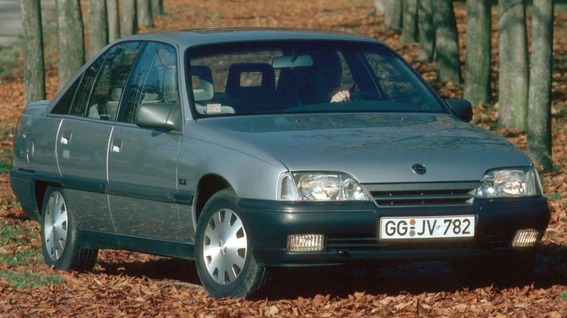 Opel Omega a седан