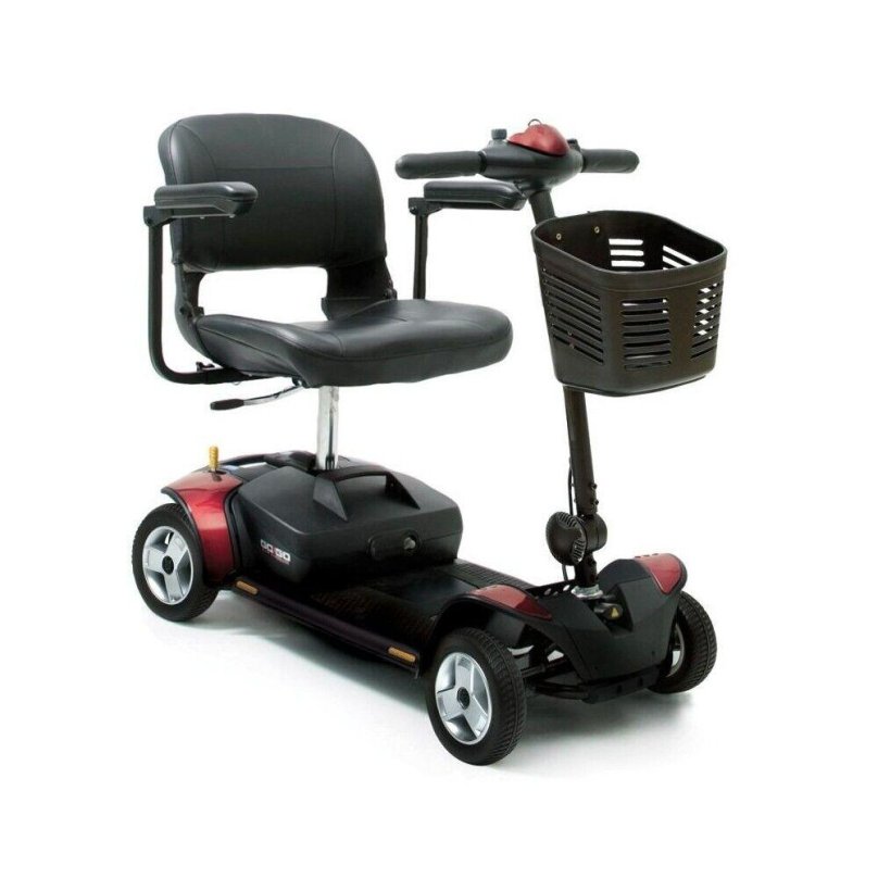 Четырехколесный скутер с кабиной