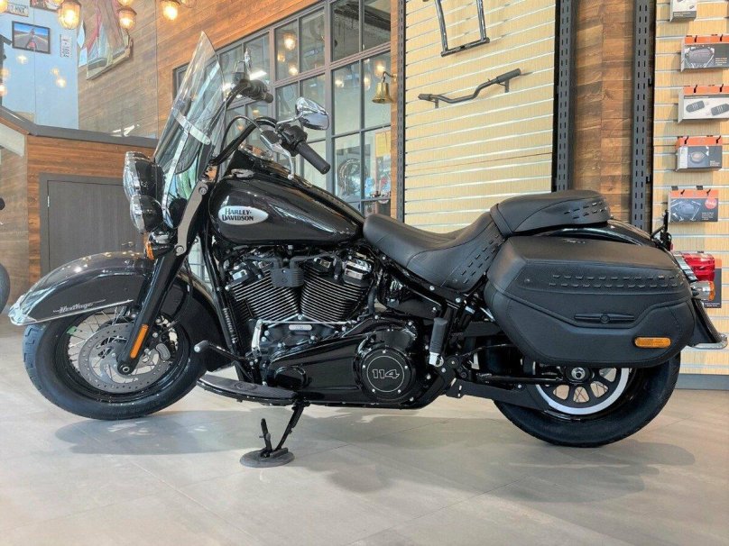 Heritage 114 Softail Harley-Davidson 2021 - Black Jack Metallic