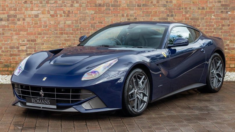 Ferrari f12 Berlinetta Blue
