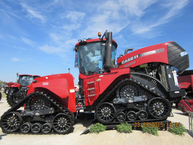 Трактор Case 620 Quadtrac