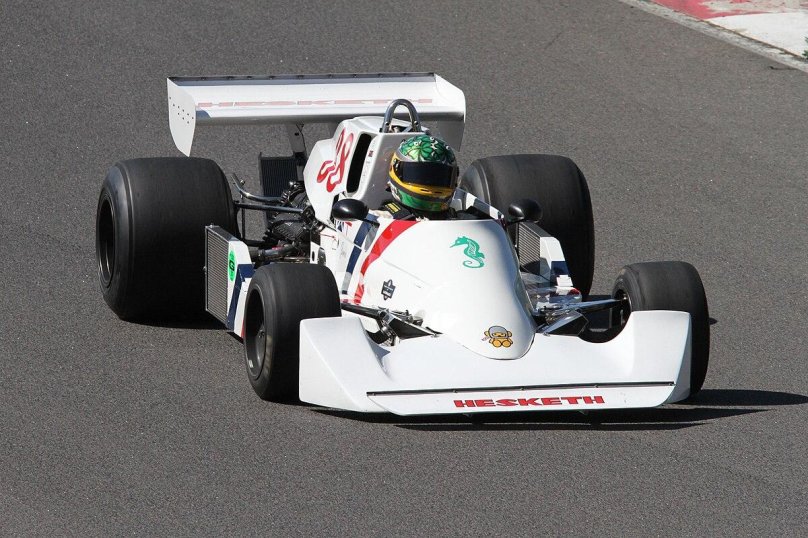 Hesketh v1000