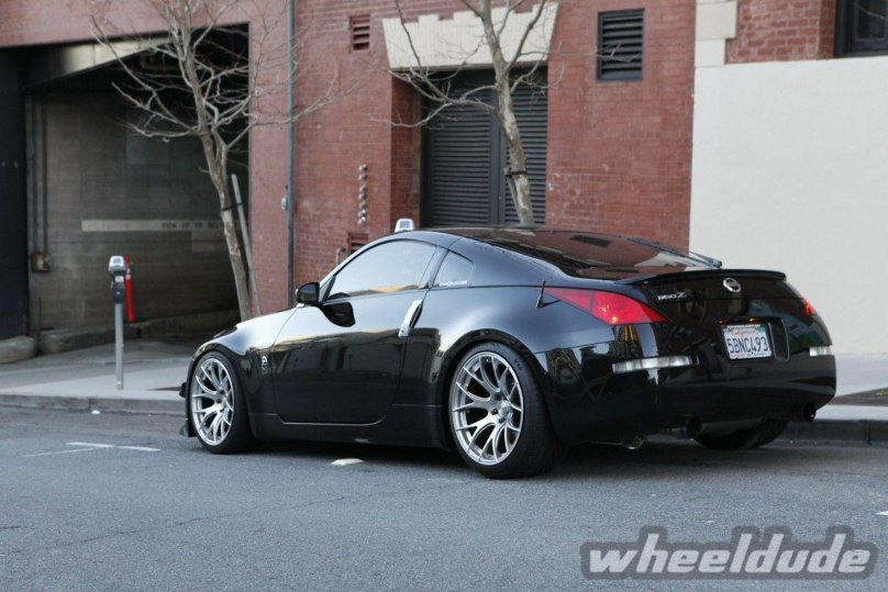 Ниссан з 350 черный