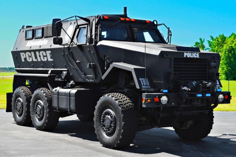 Броневик Caiman MRAP