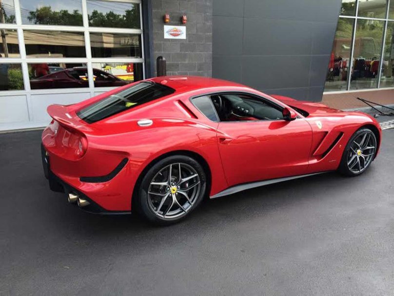 Ferrari f12 Berlinetta TRS