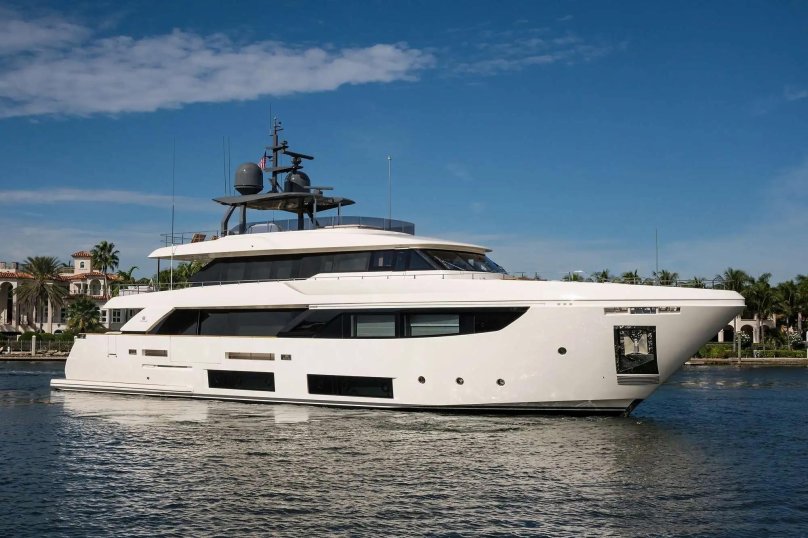 Яхта Navetta 37