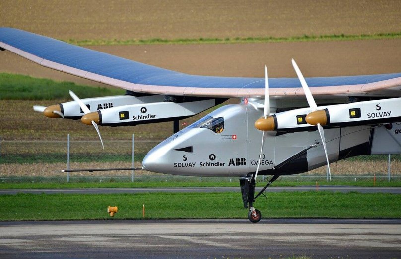 Solar Impulse самолет