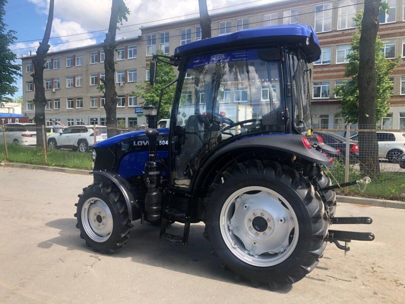Китайский трактор Ловол