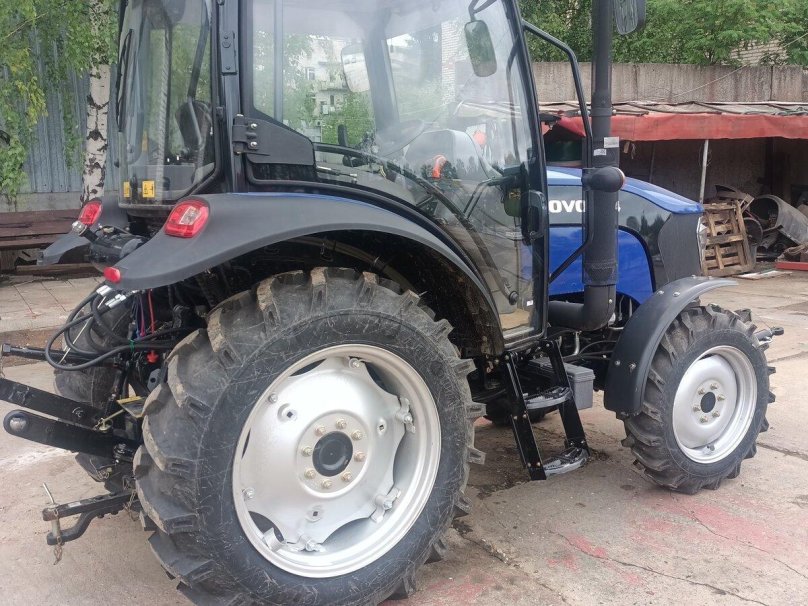Трактор Ловол