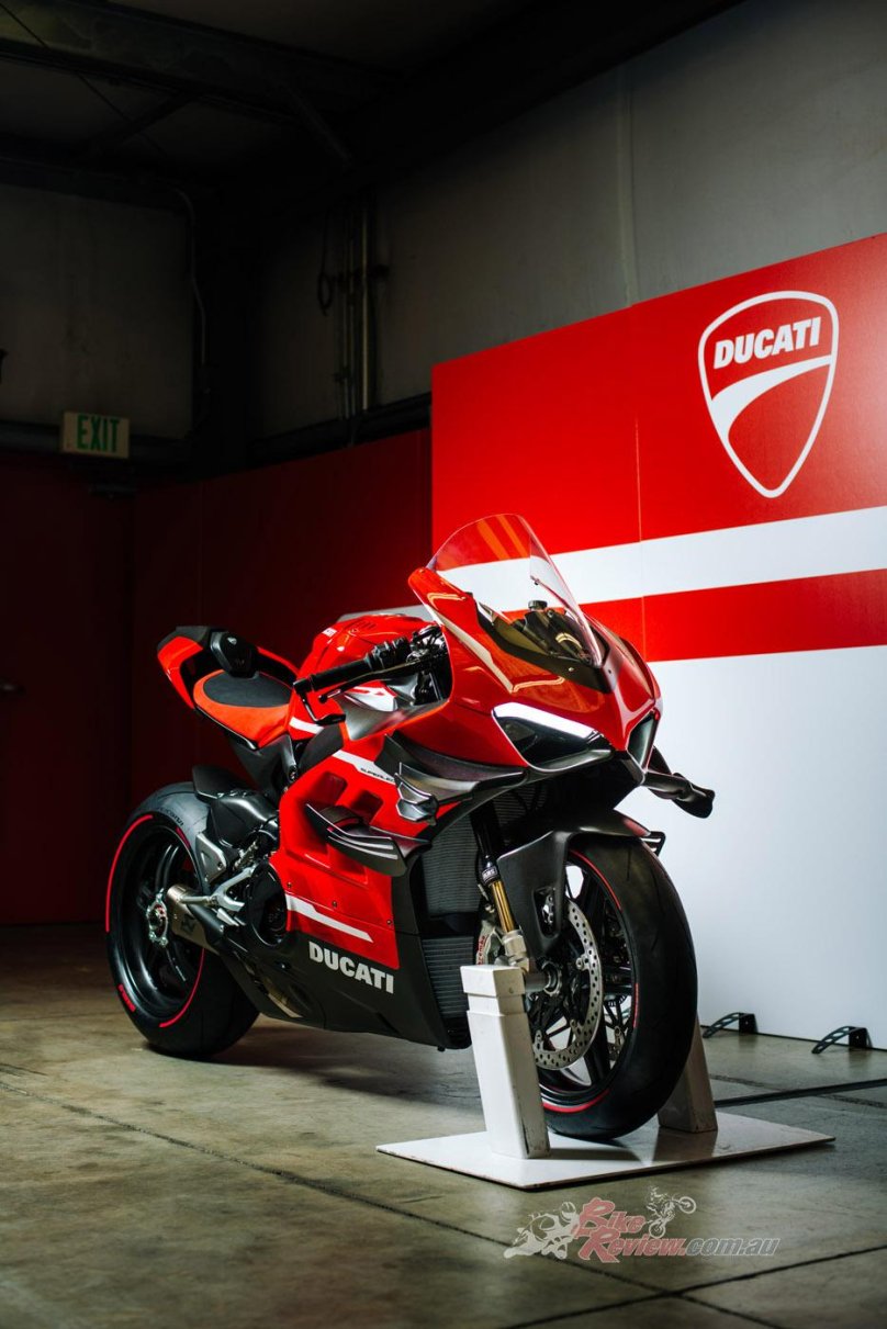 Дукати Superleggera v4