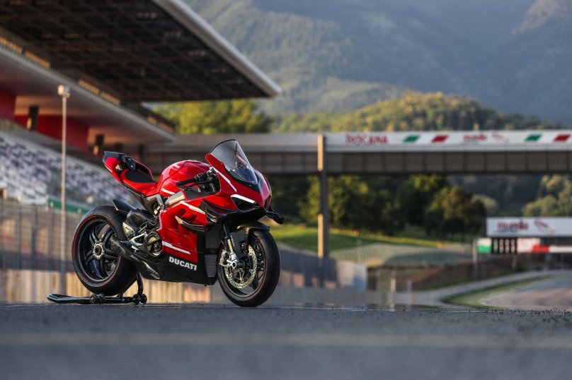 Мотоцикл Ducati Superleggera v4