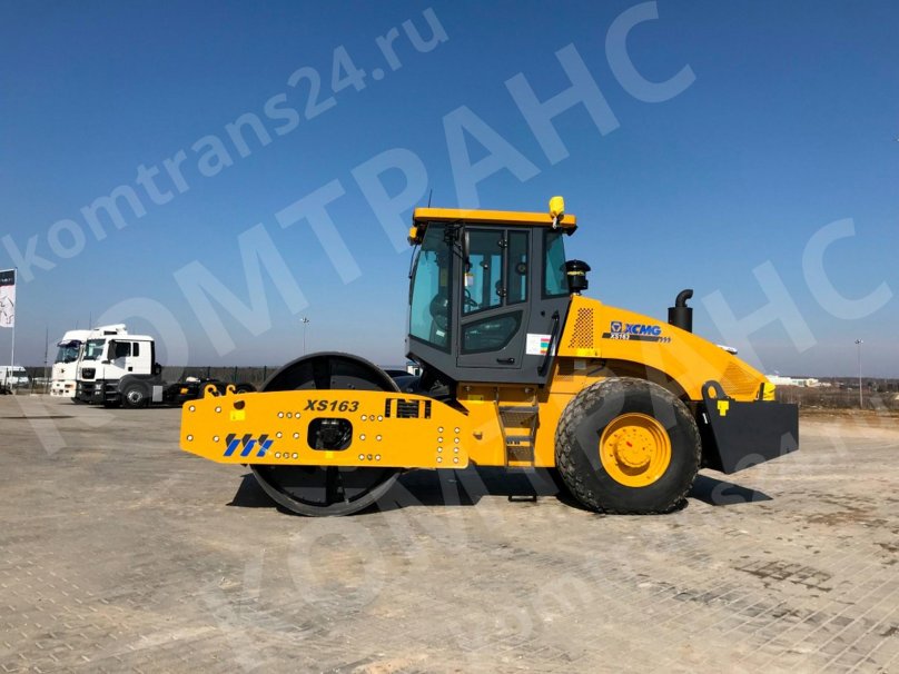 Каток вибрационный XCMG xs163