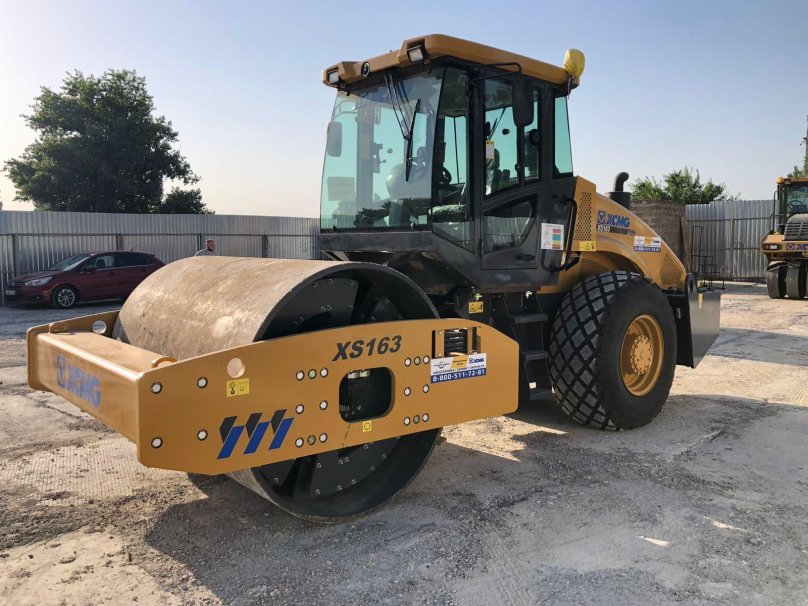 Каток XCMG xs163