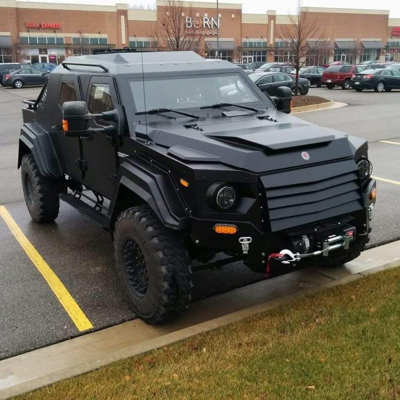 Мощный внедорожник