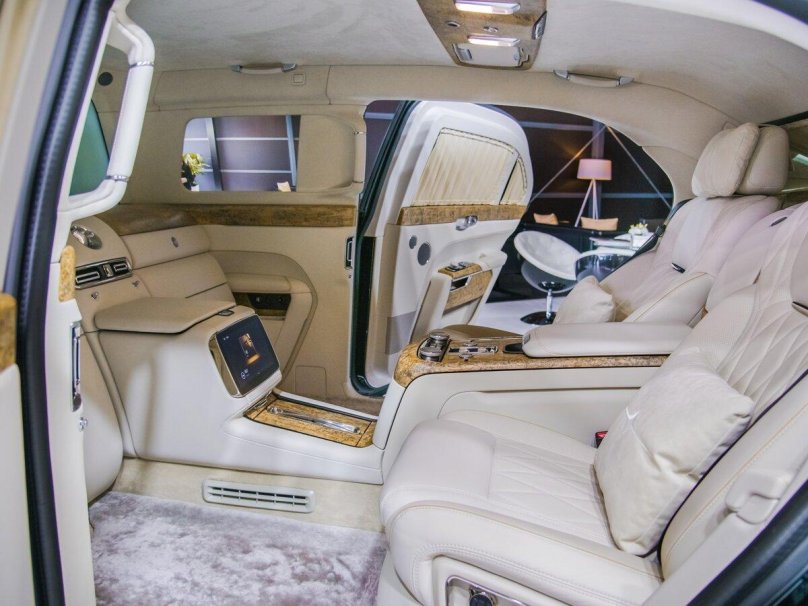 Аурус лимузин президента