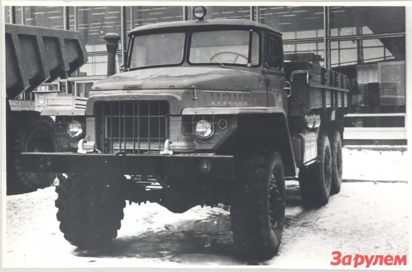 Автомобиль Урал 375н