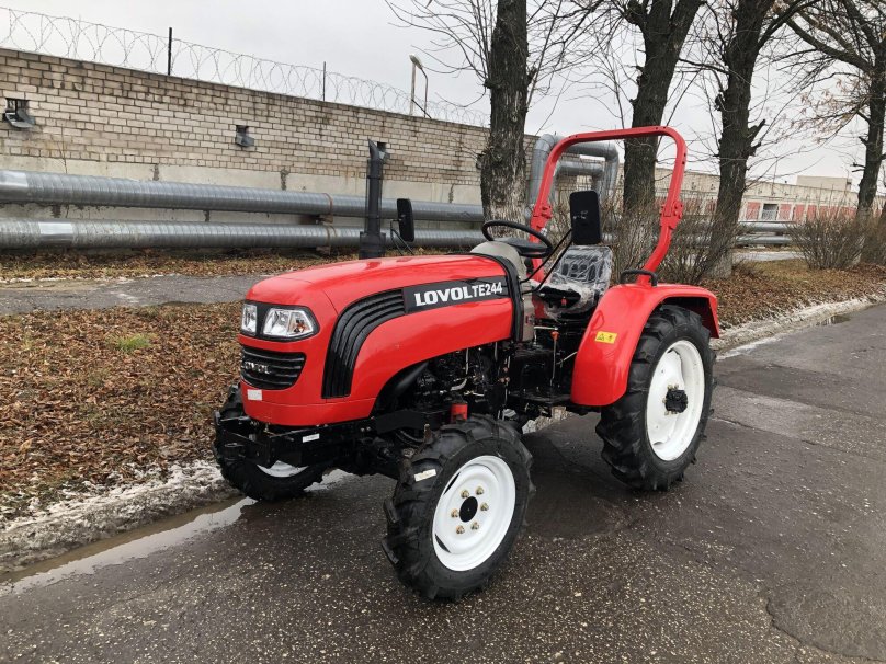Трактор Lovol те244