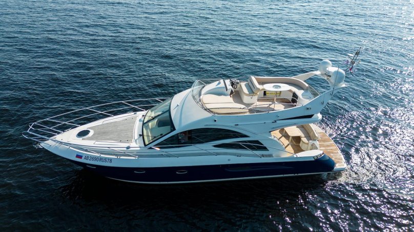 Моторная яхта Galeon 440 Fly