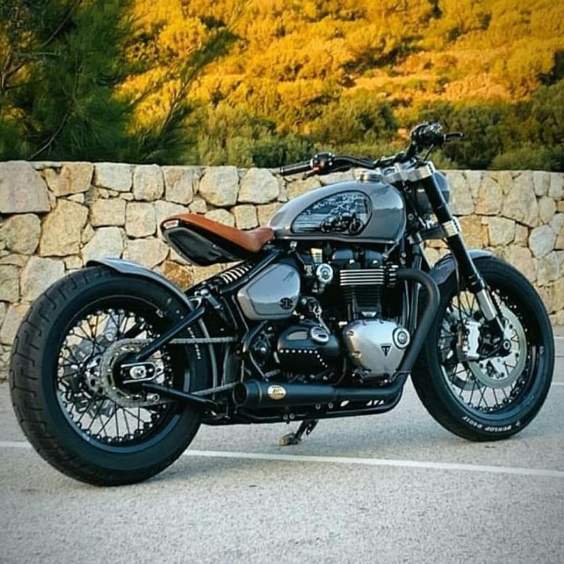 Триумф боббер мотоцикл
