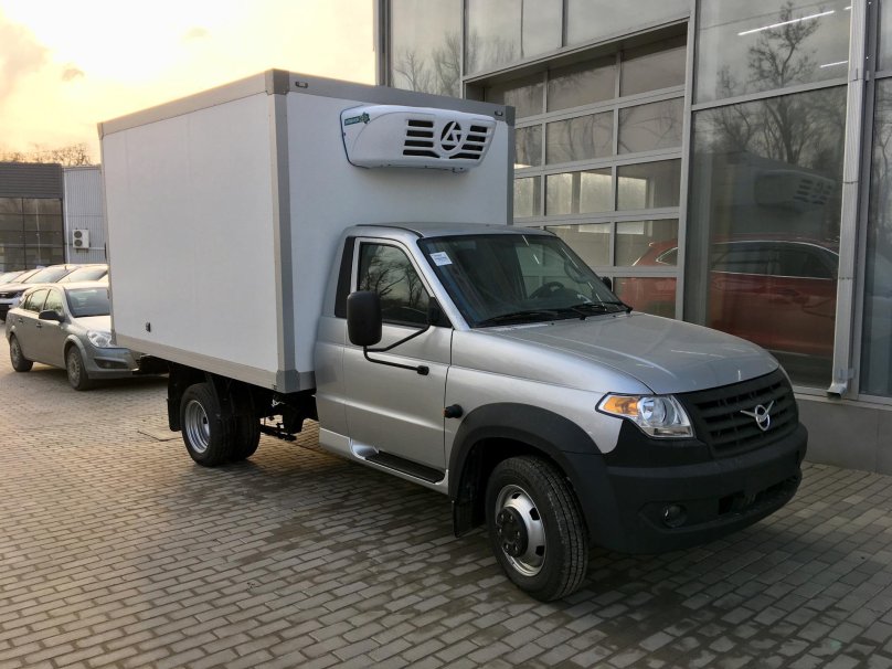 УАЗ профи 236031