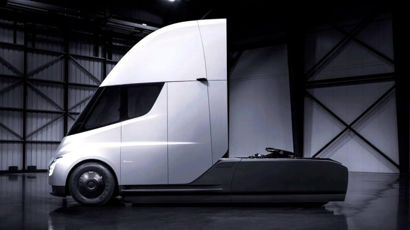 Электрический грузовик Tesla Semi