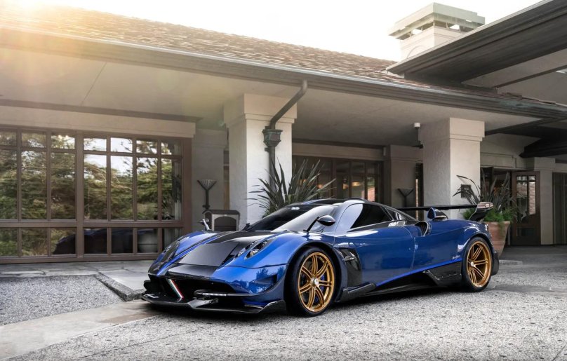 Pagani Huayra Blue