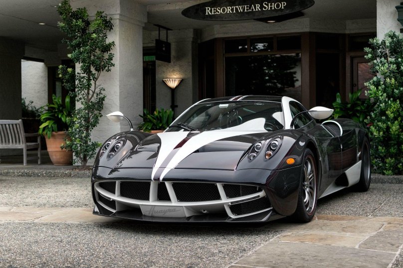 Pagani Huayra Carbon