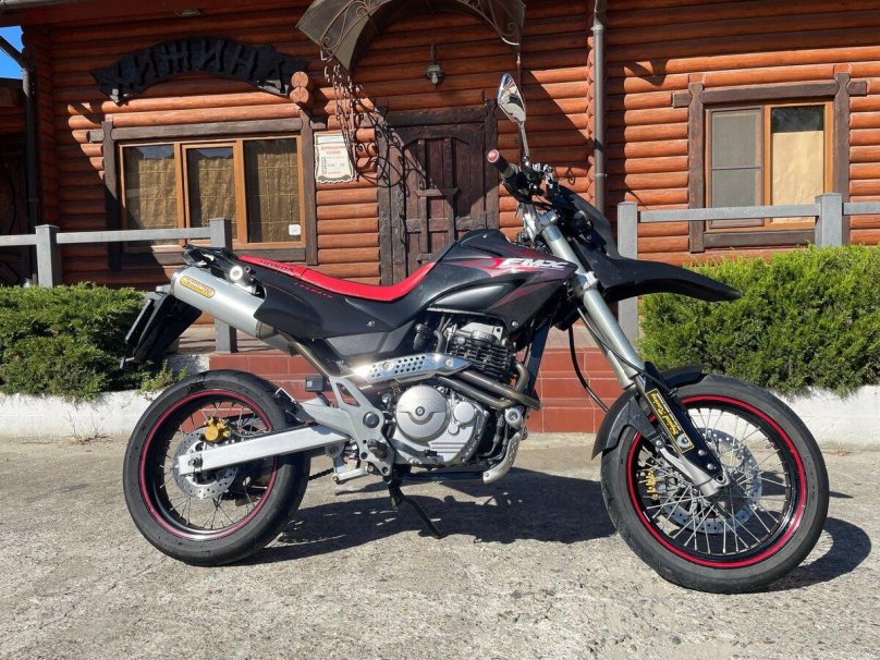 Yamaha xt660x