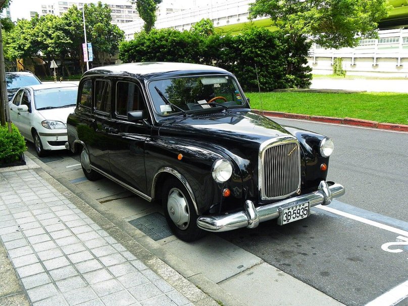 Austin fx4 – седан