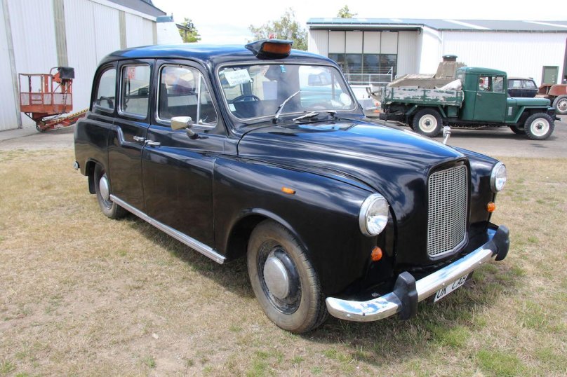Austin fx4 (1958)