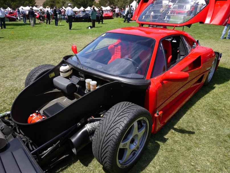 Мотор Феррари f40