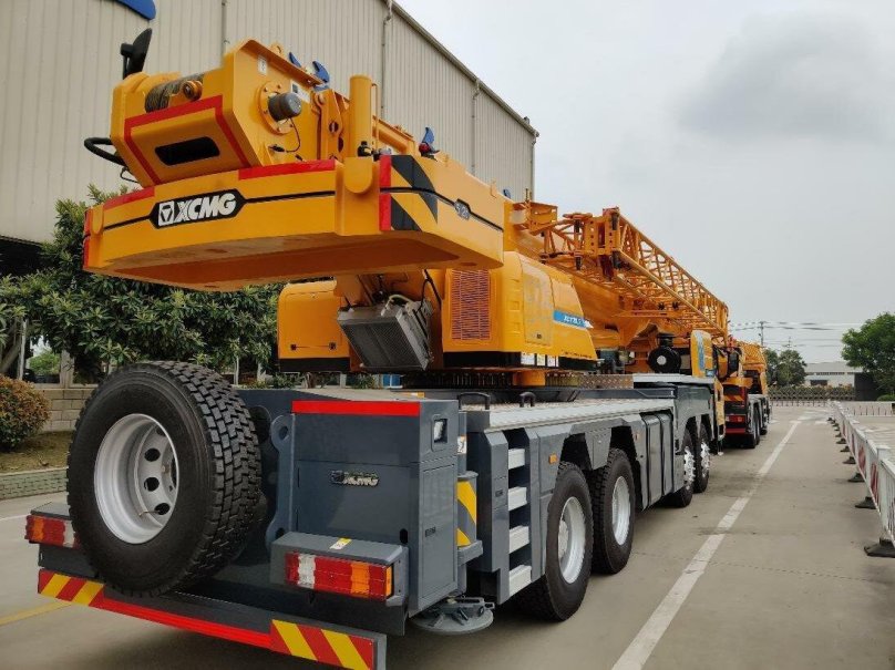 Автокран xct70_s