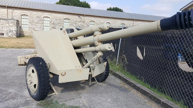 105mm Howitzer m56