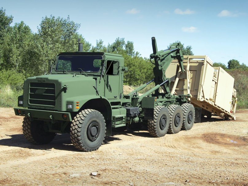 Oshkosh MTVR 16.5-ton 8x8 LHS 2005 года